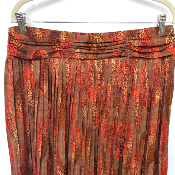 NWOT Pleated Midi/Mini Knee Skirt Size Large - Picture 10 of 16